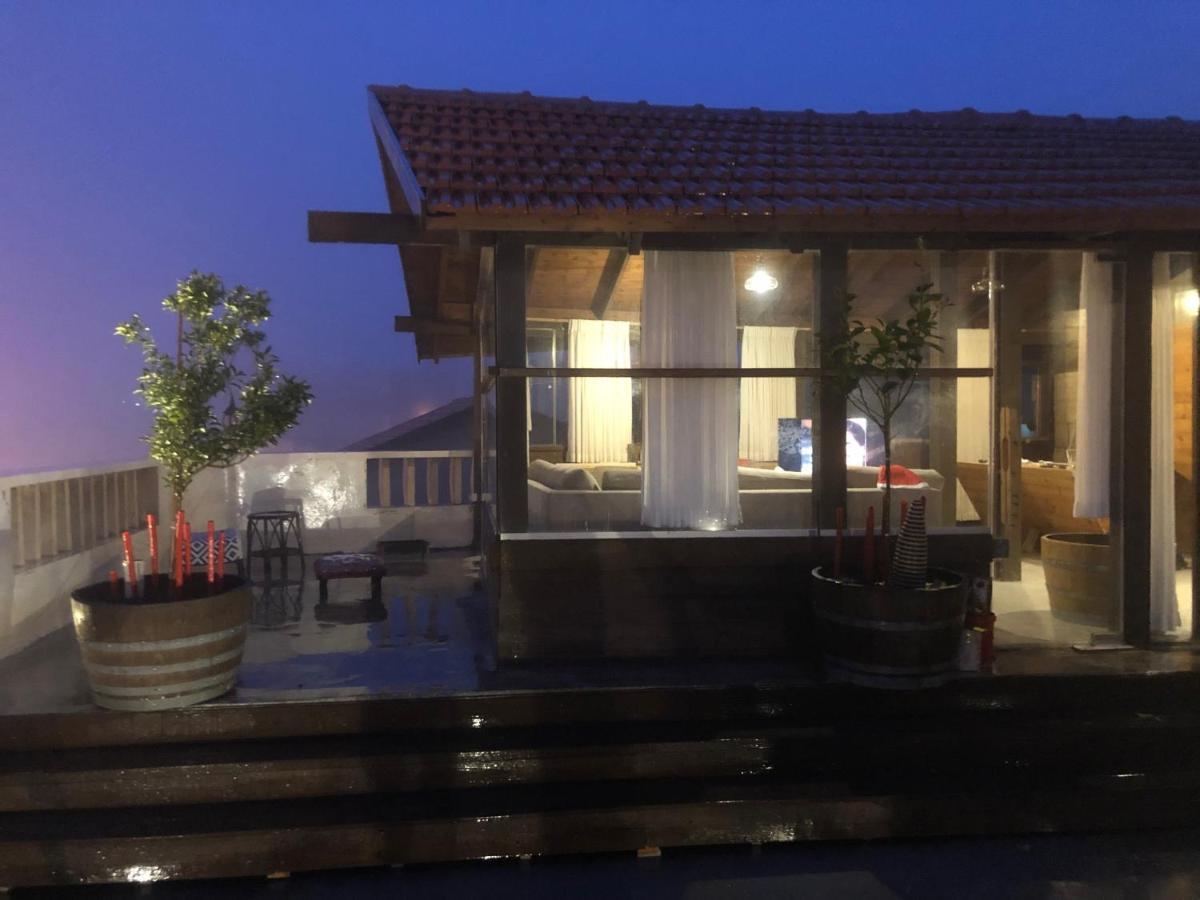 Lighthouse Apartment Mas'ada Bagian luar foto