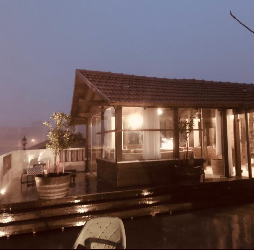 Lighthouse Apartment Mas'ada Bagian luar foto